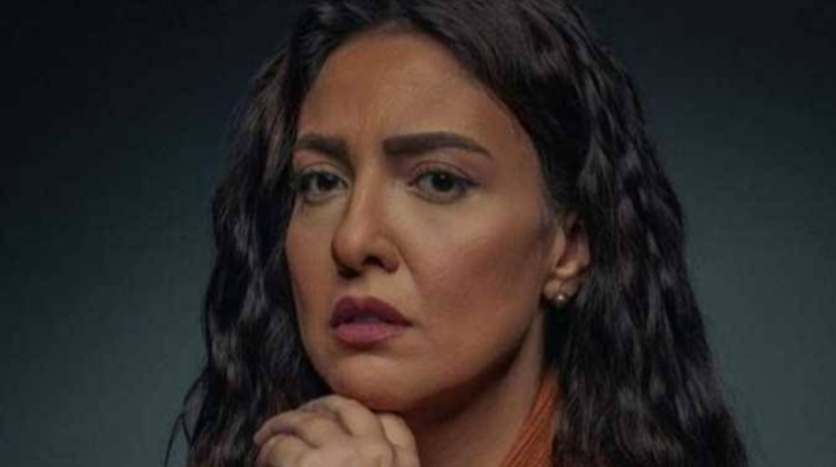 الفنانة مي كساب 