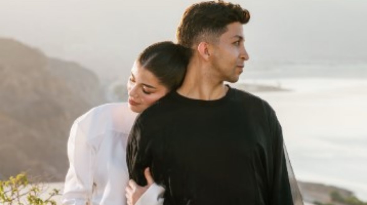 ليلى احمد زاهر و زوجها هشام جمال  