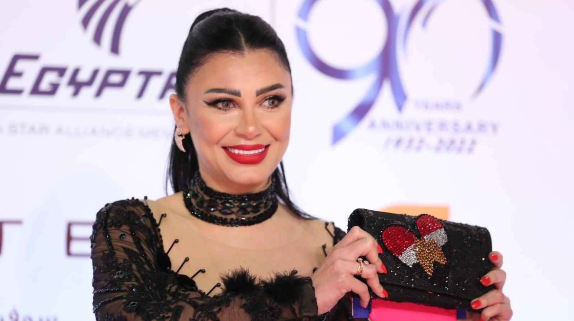 منى ممدوح