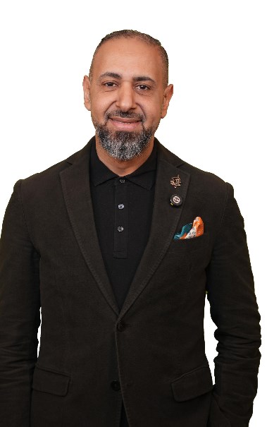 الكاتب سامح مبروك