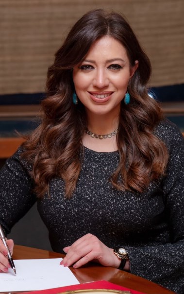 سوسن عز العرب