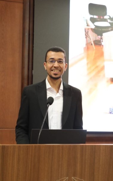 الكاتب الصحفي عبدالمجيد عبدالله