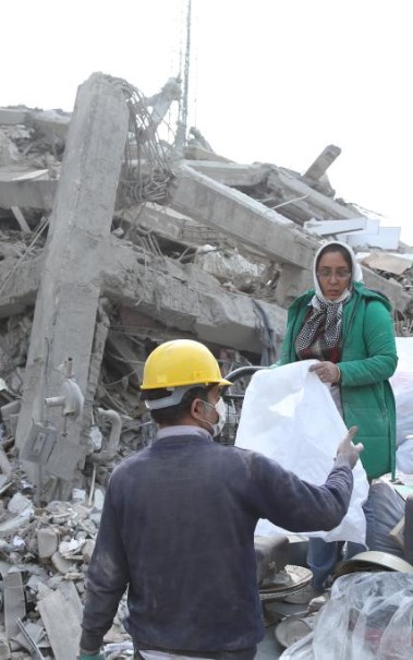 مباني مدمرة في إيران 