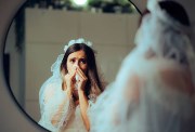تجار "الزواج العابر".. كيف يسقط سماسرة ومحامون شابات مصريات في فخ "الاتجار المستتر"؟