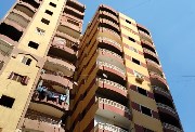 عمارات مخالفة بأحد أحياء الجيزة
