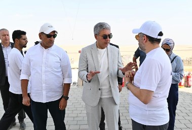  وزير السياحة والآثار شريف فتحي