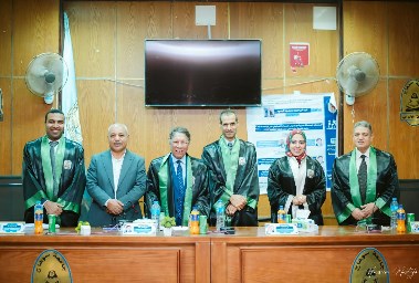 مناقشة رسالة الماجستير للباحثة عزة إبراهيم