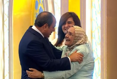 الرئيس السيسي والدكتورة آمال اسماعيل 
