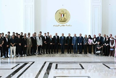 خلال لقاء رئيس الوزراء بأوائل شهادة الثانوية العامة لعام 2026