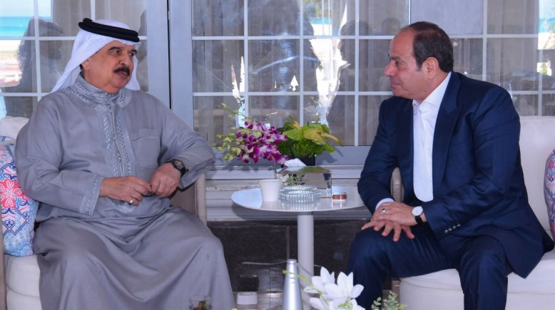 الرئيس عبدالفتاح السيسي والملك حمد بن عيسي ملك البحرين