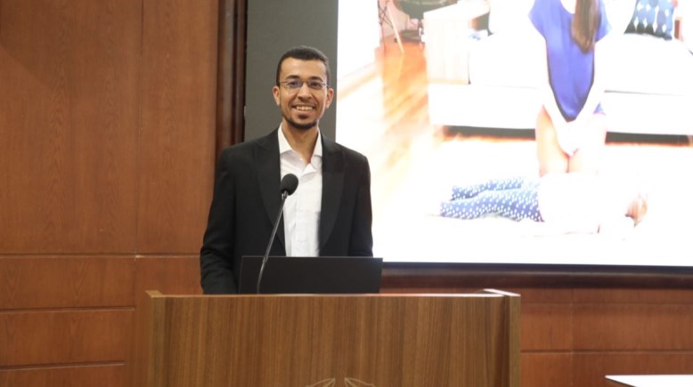 الكاتب الصحفي عبدالمجيد عبدالله