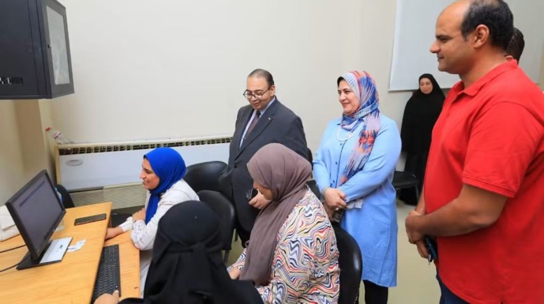 رئيس جامعة كفرالشيخ يتفقد معمل التنسيق 