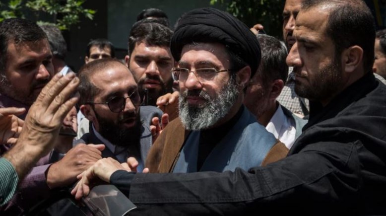 المرشد الأعلى الإيراني مجتبى خامنئي