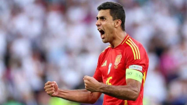 رودري لاعب مانشستر سيتي 