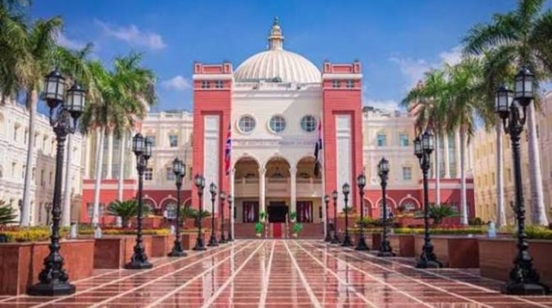 مصاريف الجامعة البريطانية في مصر 