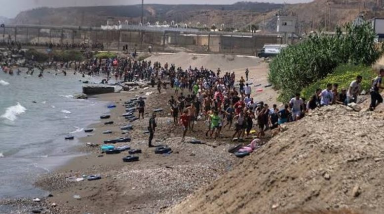 لماذا يتبادل المغرب وأسبانيا الإتهامات في أزمة سبتة 
