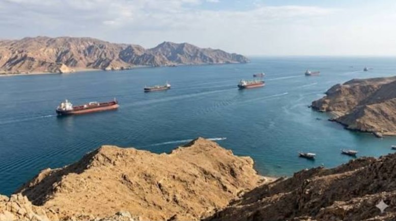 تحركات ملحوظة في مضيق هرمز 40 ناقلة نفط تعبر الممر في ليلة واحدة.. 16 مليون برميل تغادر الخليج
