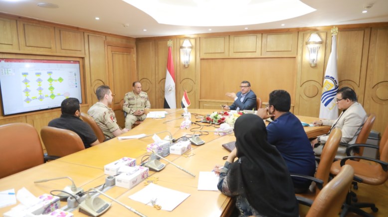 اجتماعات محافظ قنا 