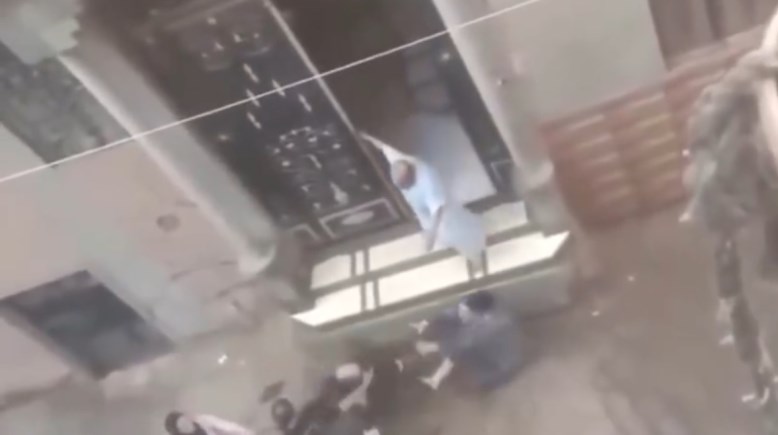 لقطة من فيديو الواقعة 