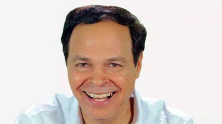 الفنان محمود عامر 