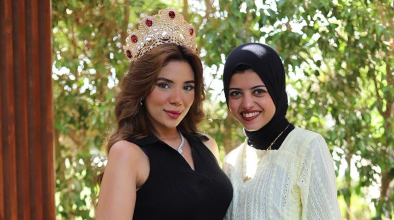 إيرينا يسري مع محررة تليجراف مصر