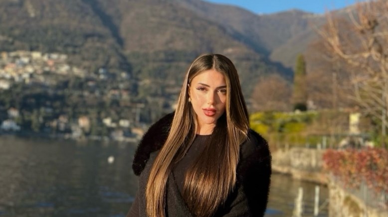 سارة سلامة 