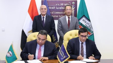 رأفت هندي وزير الاتصالات