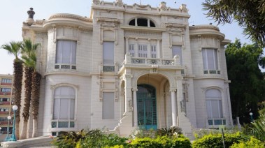 جامعة عين شمس