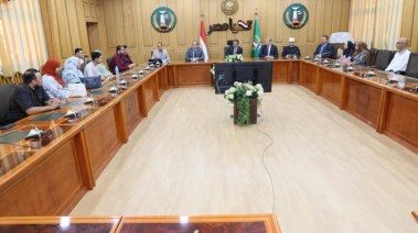 جانب من لقاء المحافظ مع اوائل الجمهورية 