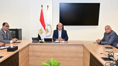 خلال اجتماع وزير الري