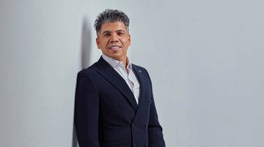 المطرب الشعبي عمر كمال
