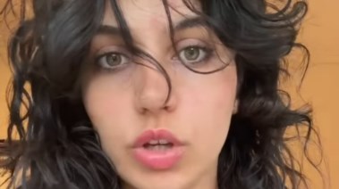 الفتاة المسيئة للمشايخ