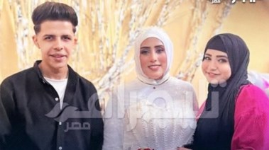 عروس المعادي مع صديقتها المقربة