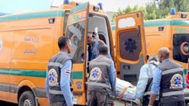 سيارة إسعاف لنقل المصابين