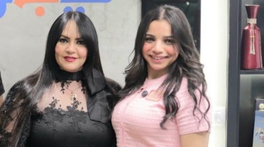 الفنانة منال عبد اللطيف والزميلة هايدي محمد 