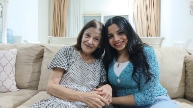 عائشة الكيلاني مع الزميلة هايدي محمد 