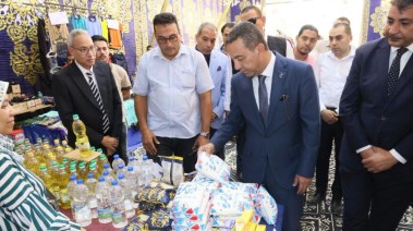 صورة من افتتاح المحافظ للمعرض