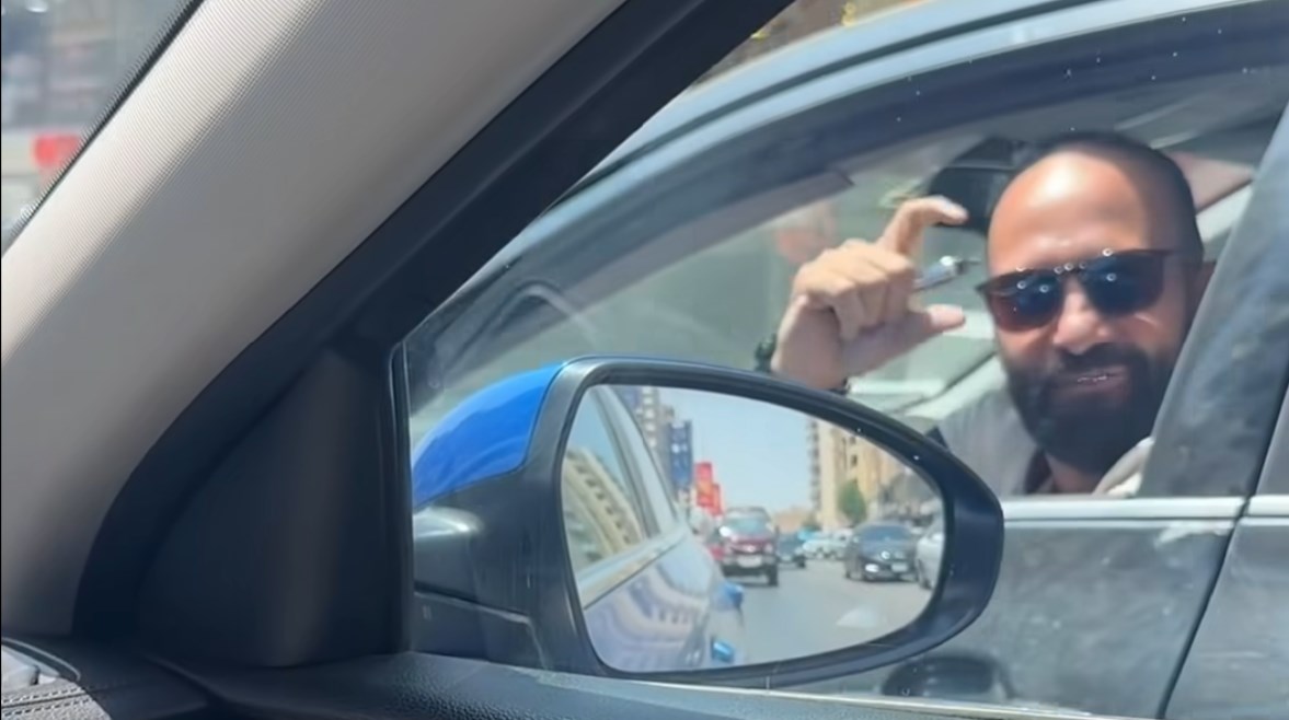 الشاب الظاهر بالفيديو