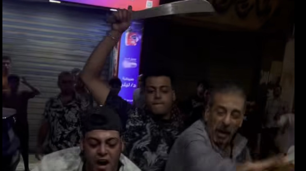 صورة من الفيديو المتداول للمشاجرة
