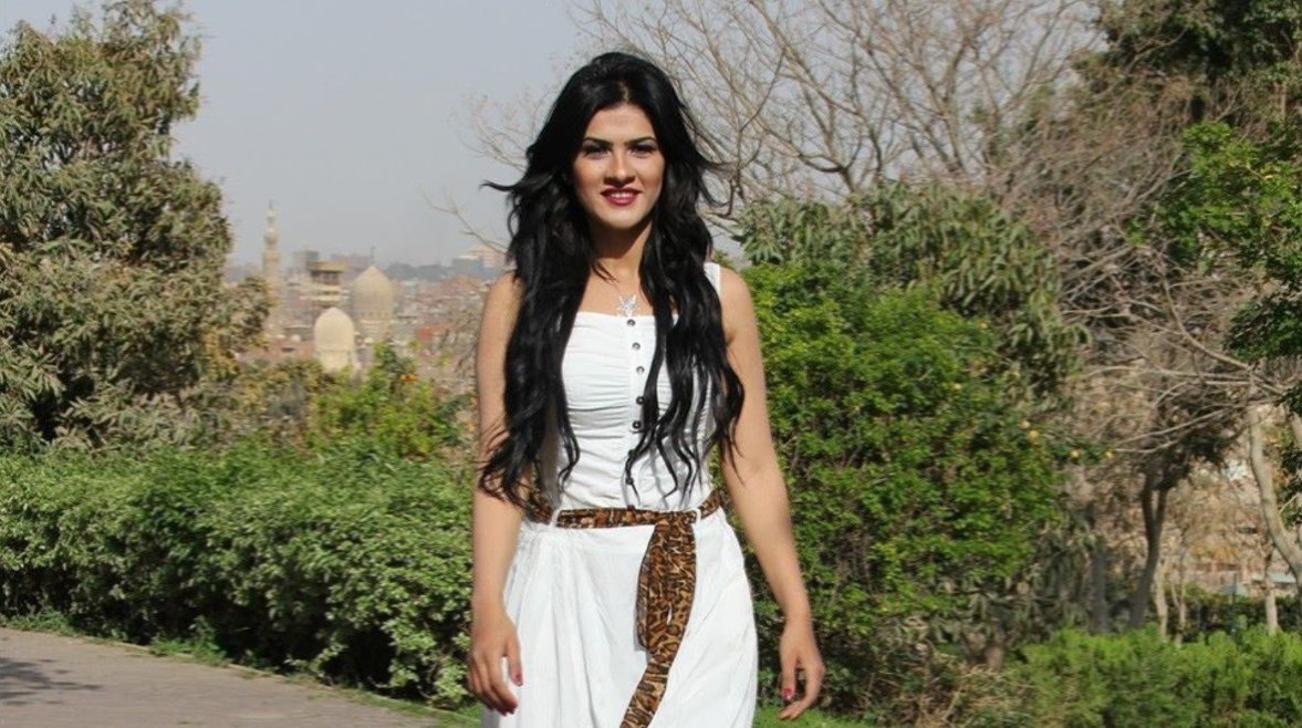 الفنانة ياسمينا المصري