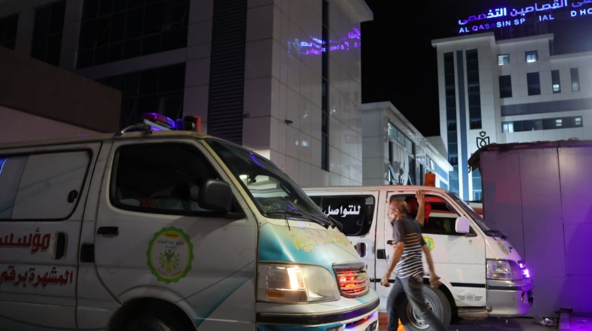  تسليم جثامين ضحايا حادث طريق الدواويس