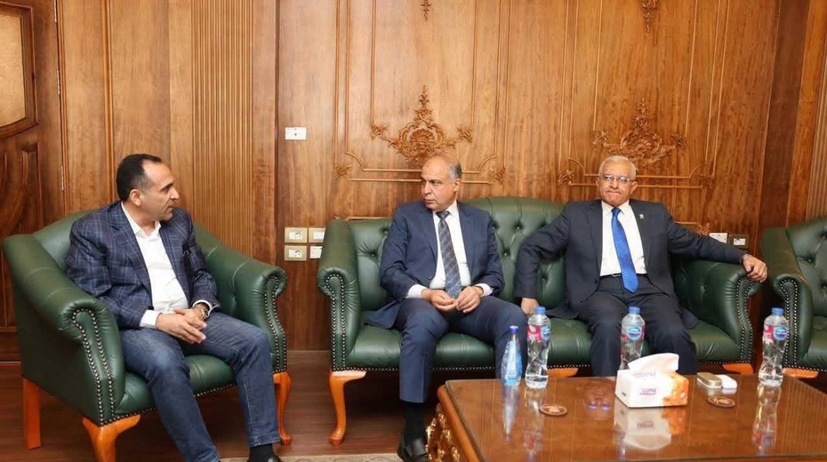 منح جامعة اللوتس 2026