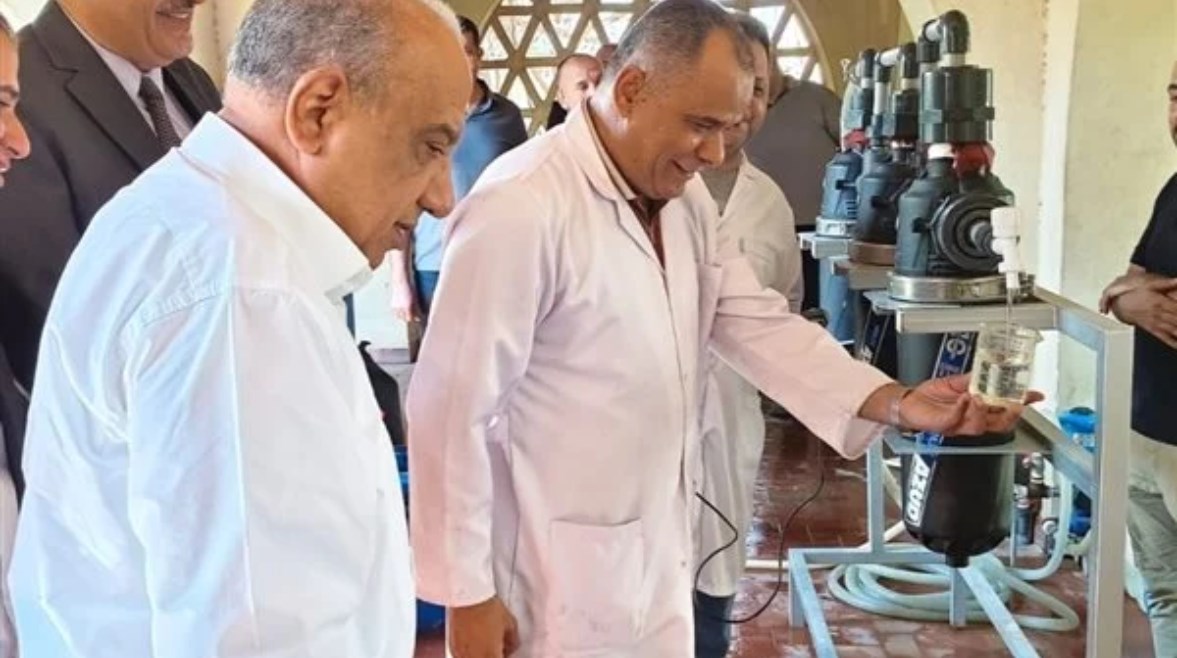 وزير الكهرباء والطاقة المتجددة، الدكتور محمود عصمت
