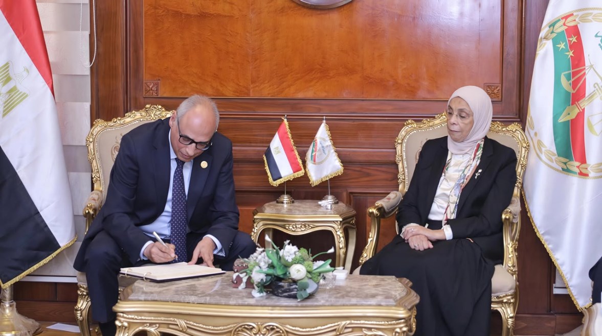 رئيسة النيابة الإدارية تستقبل رئيس مجلس الدولة 
