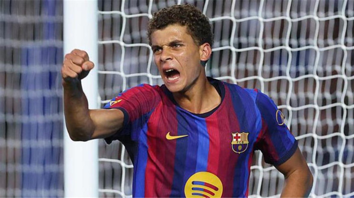 حمزة عبدالكريم لاعب برشلونة