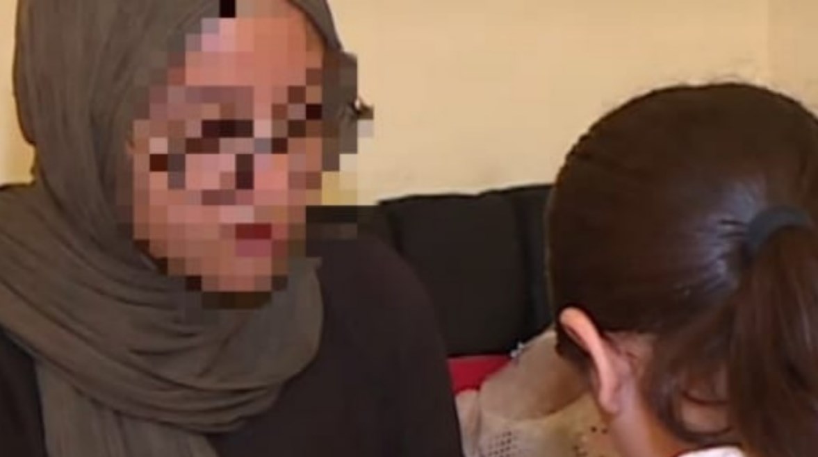 أمل مع ابنتها