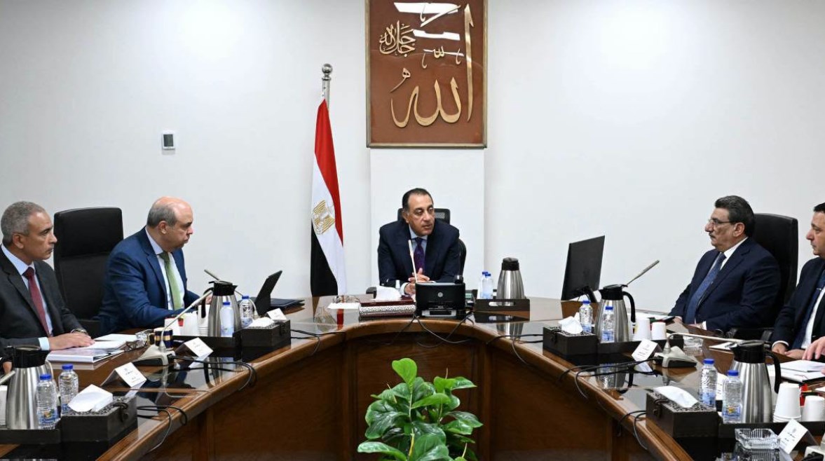 خلال الاجتماع