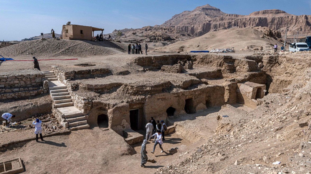 المقابر الأثرية بالأقصر
