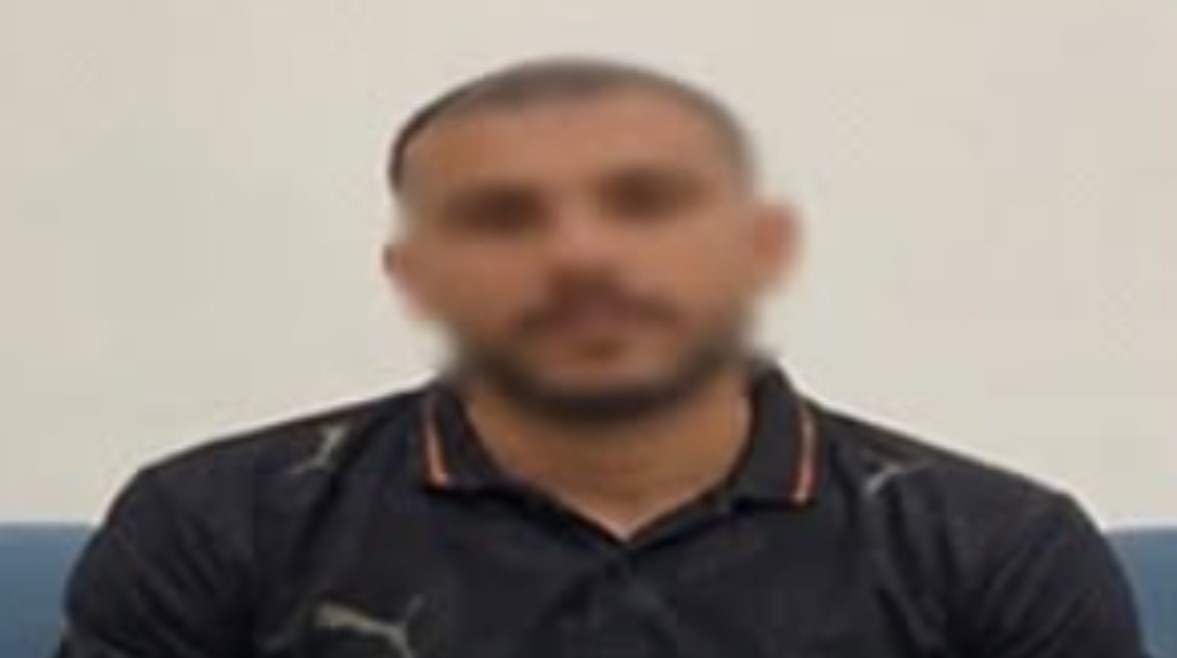 الشاب