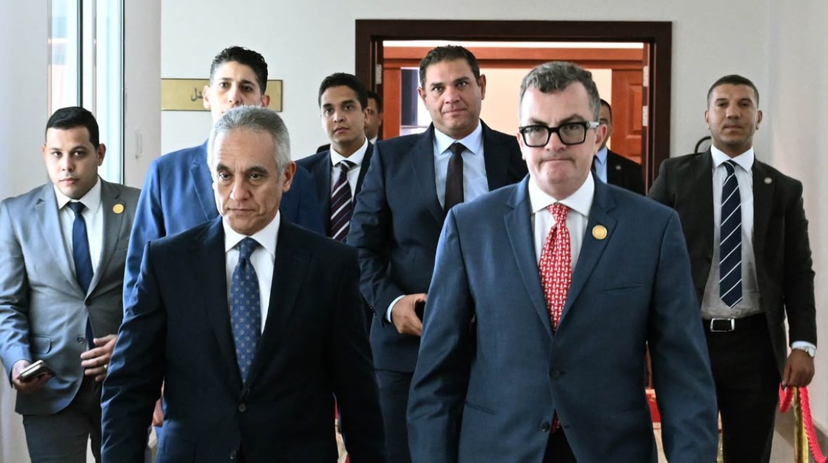 وزير العدل و وزير التخطيط والتنمية الاقتصادية